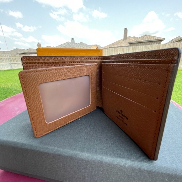 Louis Vuitton Monogram Multiple Wallet w/ Box - Picture 4 of 6